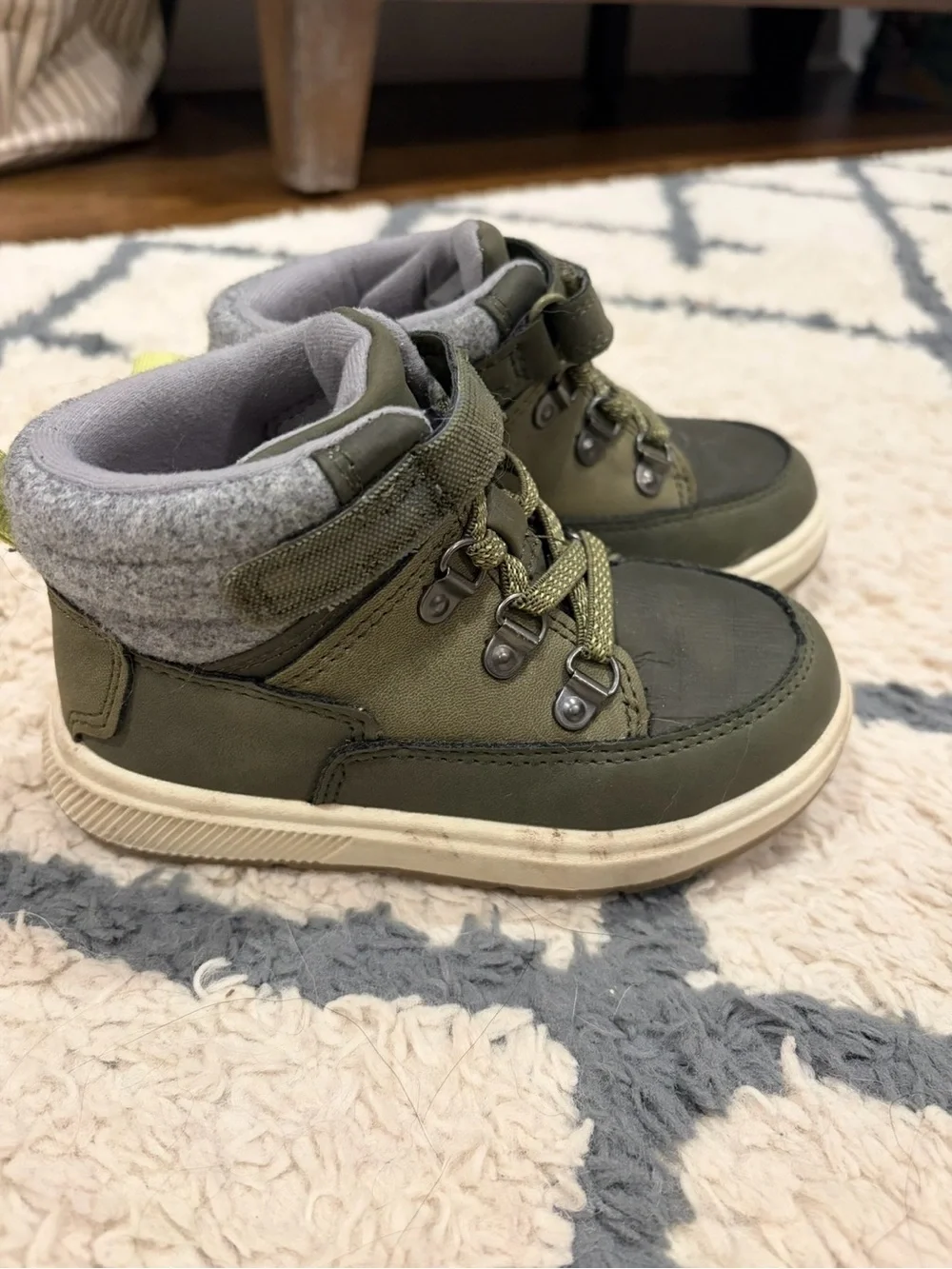 Cat & Jack stylish olive